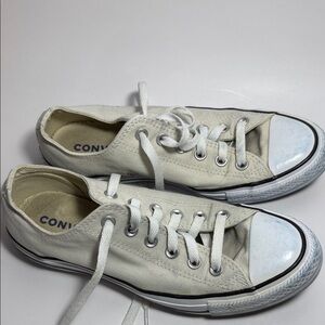 Converse Chuck Taylor All Star Sneakers Cream Canvas men’s Sz 7.5 women Sz 9.5